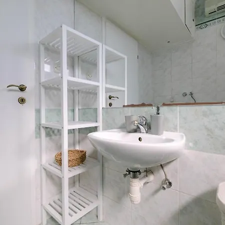 Appartamento Cozy 2 Bedroom Close To Center Spalato